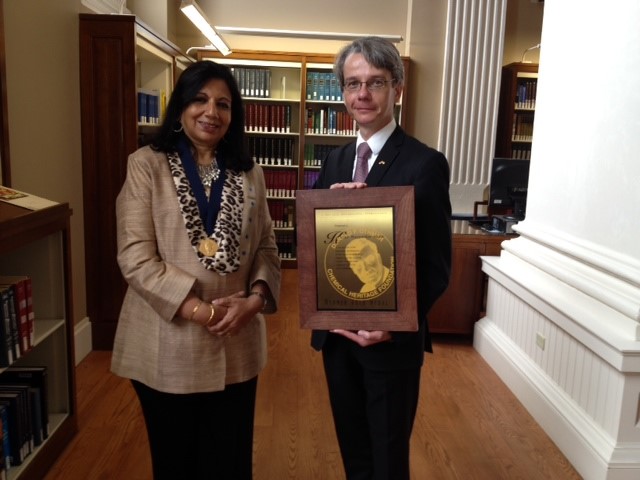 Dr Kiran Mazumdar-Shaw, CMD, Biocon, with Mr Carsten Reinhardt, president & CEO, Chemical Heritage Foundation, after receiving the 'Othmer Gold Medal for 2014'